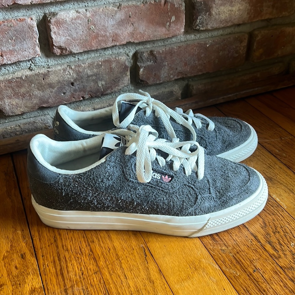 Women’s Adidas sneakers